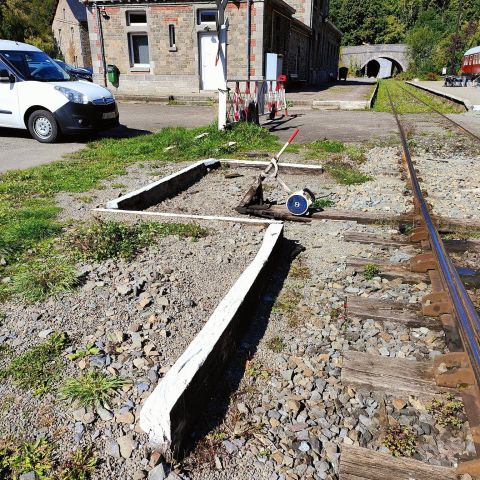 a car parked in a parking lot