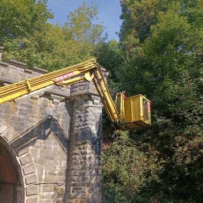 a close up of a bridge